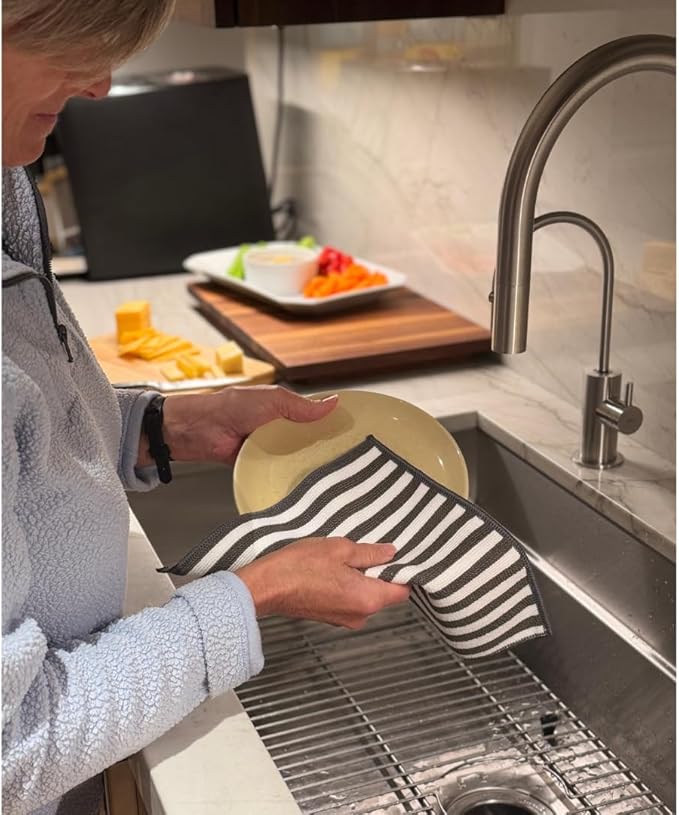 Severn Dish Cloths for Washing Dishes 4pk. No-Smell Dish Rags with Non-Scratch Wire Scrubber Side for Kitchen Cleaning. Grime-Fighting Bamboo-Charcoal Microfiber 2-Sided Dishrags. Machine Wash + Dry
