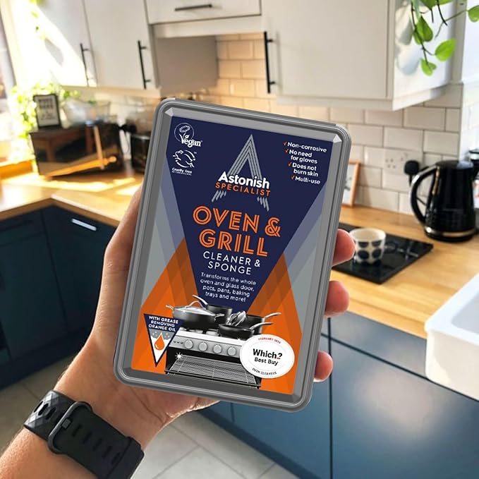 Astonish Specialist Oven & Grill Cleaner & Sponge, 250g – Powerful Degreasing Paste with Orange Oil, Restores Shine Without Harsh Chemicals – For Ovens, Grills, Racks & Toughened Glass