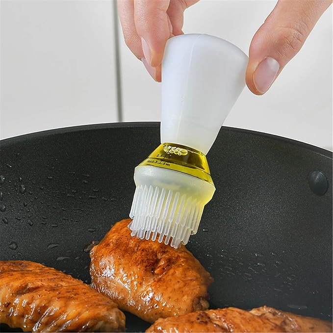 VolksRose Glass Oil Bottle with Silicone Brush 160 ml, Squeeze Type Oil Bottle BBQ Brush with Scale Lines, Oil Dispenser Bottle for Kitchen Cooking, BBQ, Baking, Marinating, Roasting, Grilling