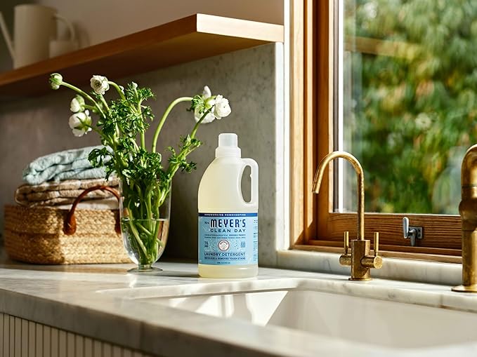 MRS. MEYER'S CLEAN DAY Liquid Laundry Detergent, Biodegradable Formula Infused with Essential Oils, Rain Water, 64 oz - Pack of 2 (128 Loads)