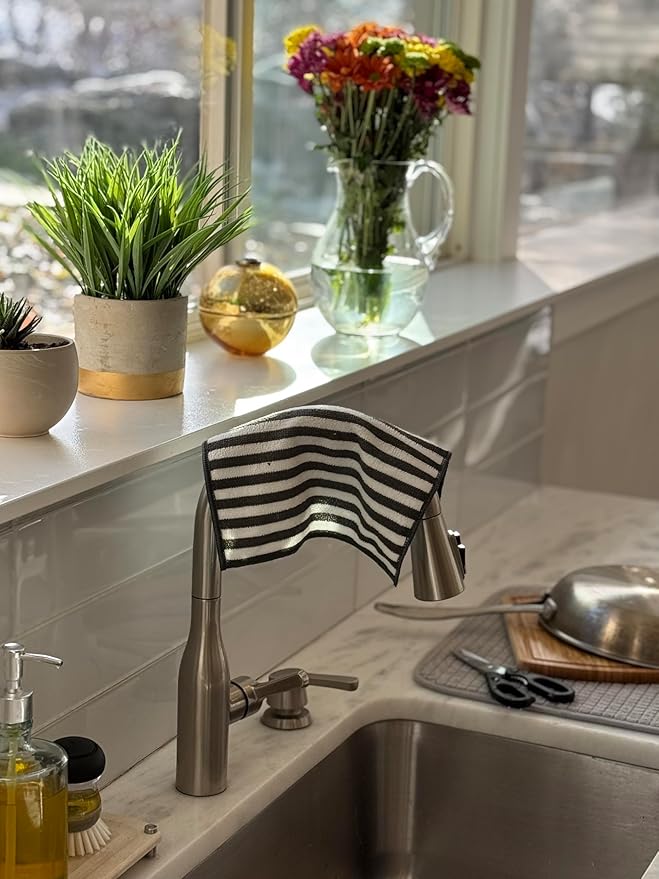 Severn Dish Cloths for Washing Dishes 4pk. No-Smell Dish Rags with Non-Scratch Wire Scrubber Side for Kitchen Cleaning. Grime-Fighting Bamboo-Charcoal Microfiber 2-Sided Dishrags. Machine Wash + Dry