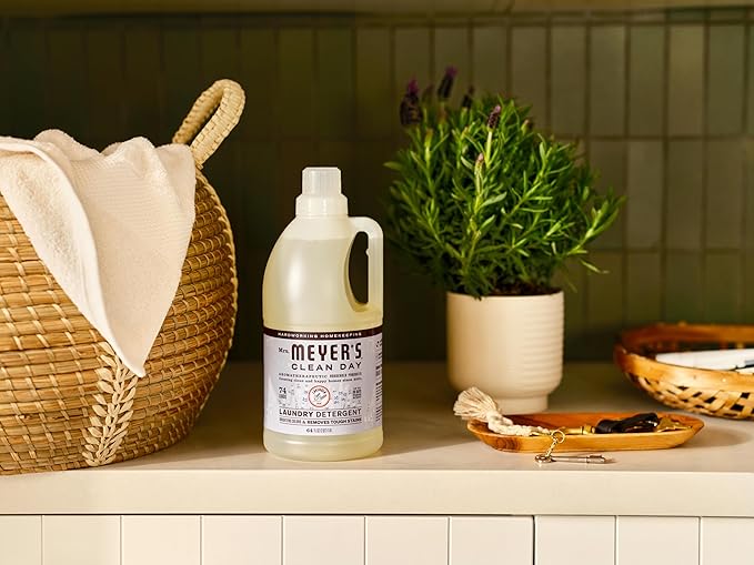 MRS. MEYER'S CLEAN DAY Liquid Laundry Detergent, Biodegradable Formula Infused with Essential Oils, Lavender, 64 oz (64 Loads)