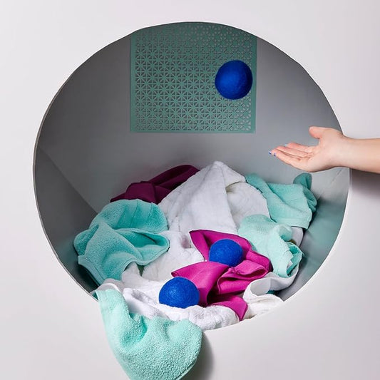 Capri Blue Volcano Dryer Ball Kit – Includes 3 100% Wool Dryer Balls +1 Volcano Laundry Fragrance Oil – Reusable Dryer Balls Eliminate Wrinkles, Static & Lint – Cruelty Free & Non-Toxic Laundry Balls